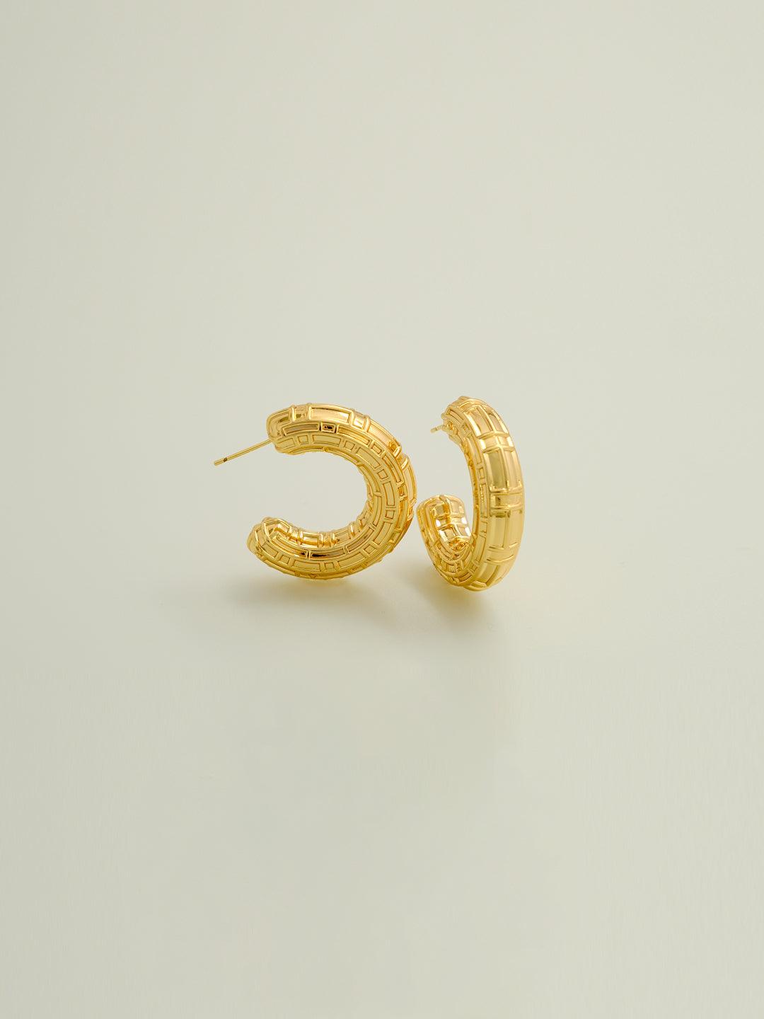 Gold Large C Curved Earrings - Lyra