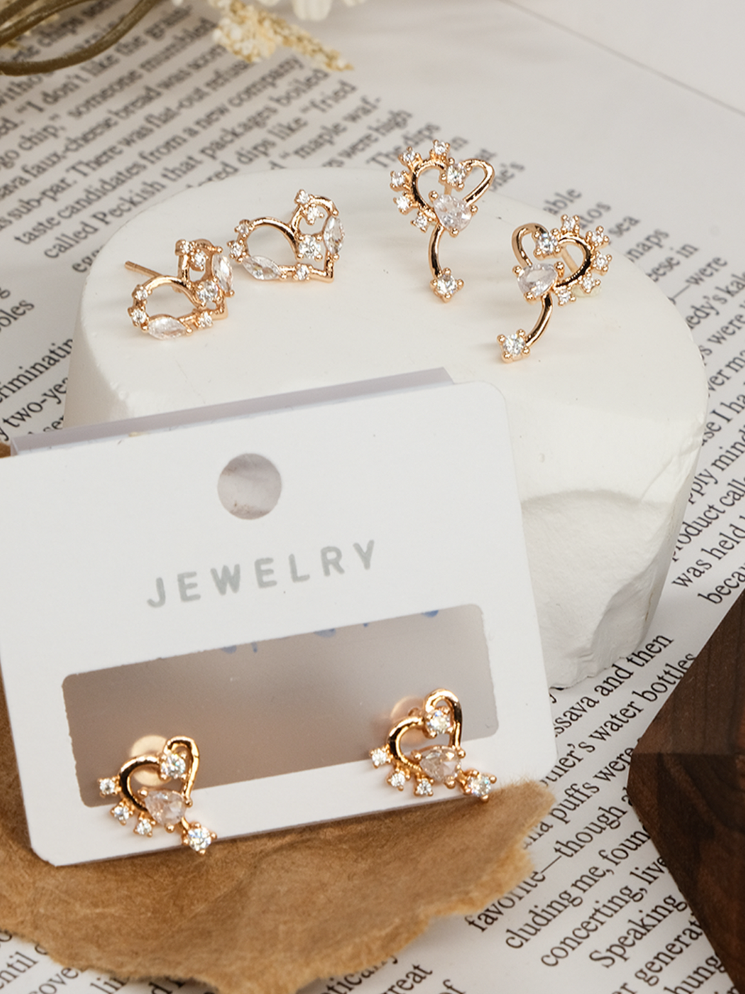 Heart design earrings, three different zircons, simple and versatile, set 7 - Lyra