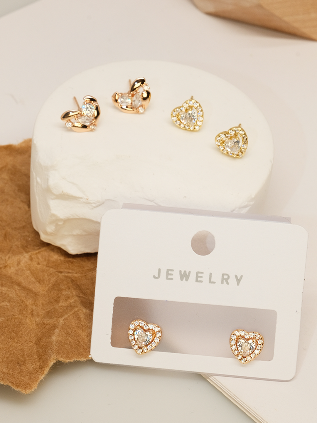 Three styles of heart-shaped earrings, exquisite and versatile, eye-catching - Lyra