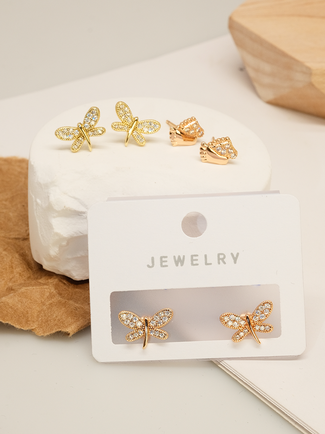 Butterfly earrings, exquisite style suitable for women - Lyra
