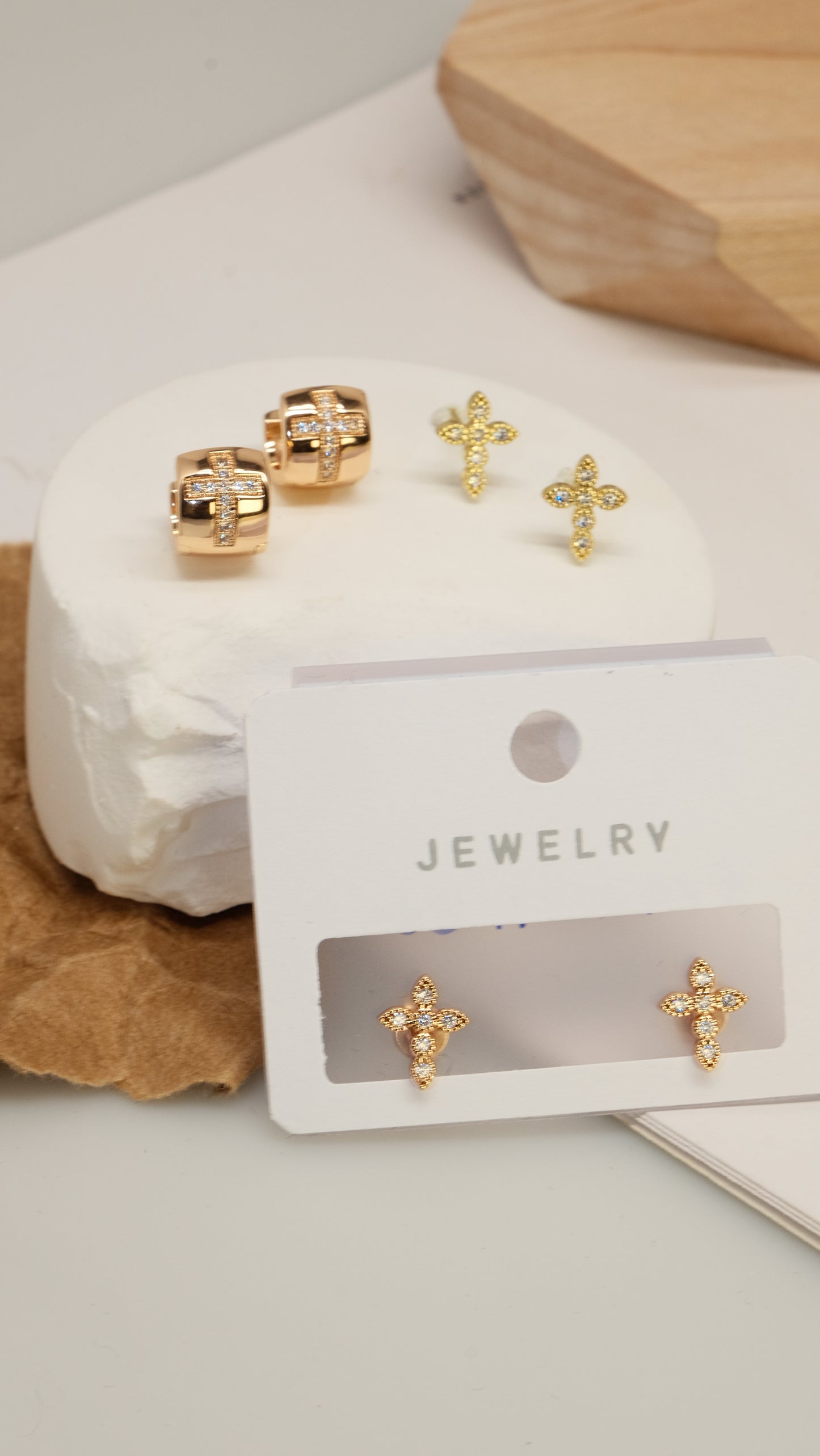 Cross-style earrings, colorful zircon moon-style earrings, exquisite and versatile - Lyra