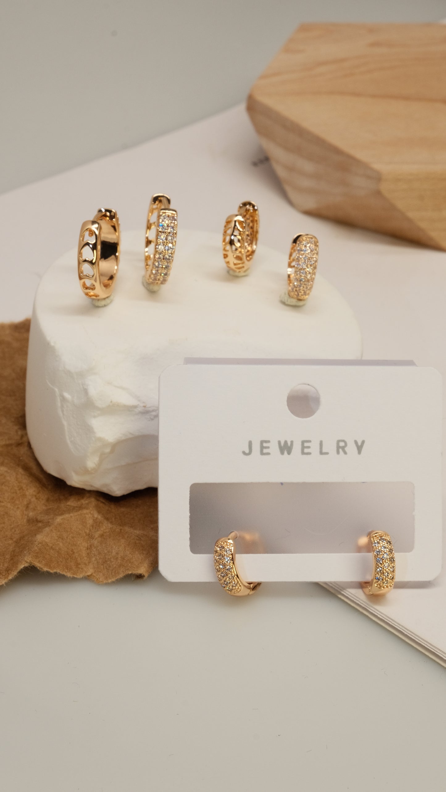 Double row of earrings with zircon hollow pattern, set 14 - Lyra