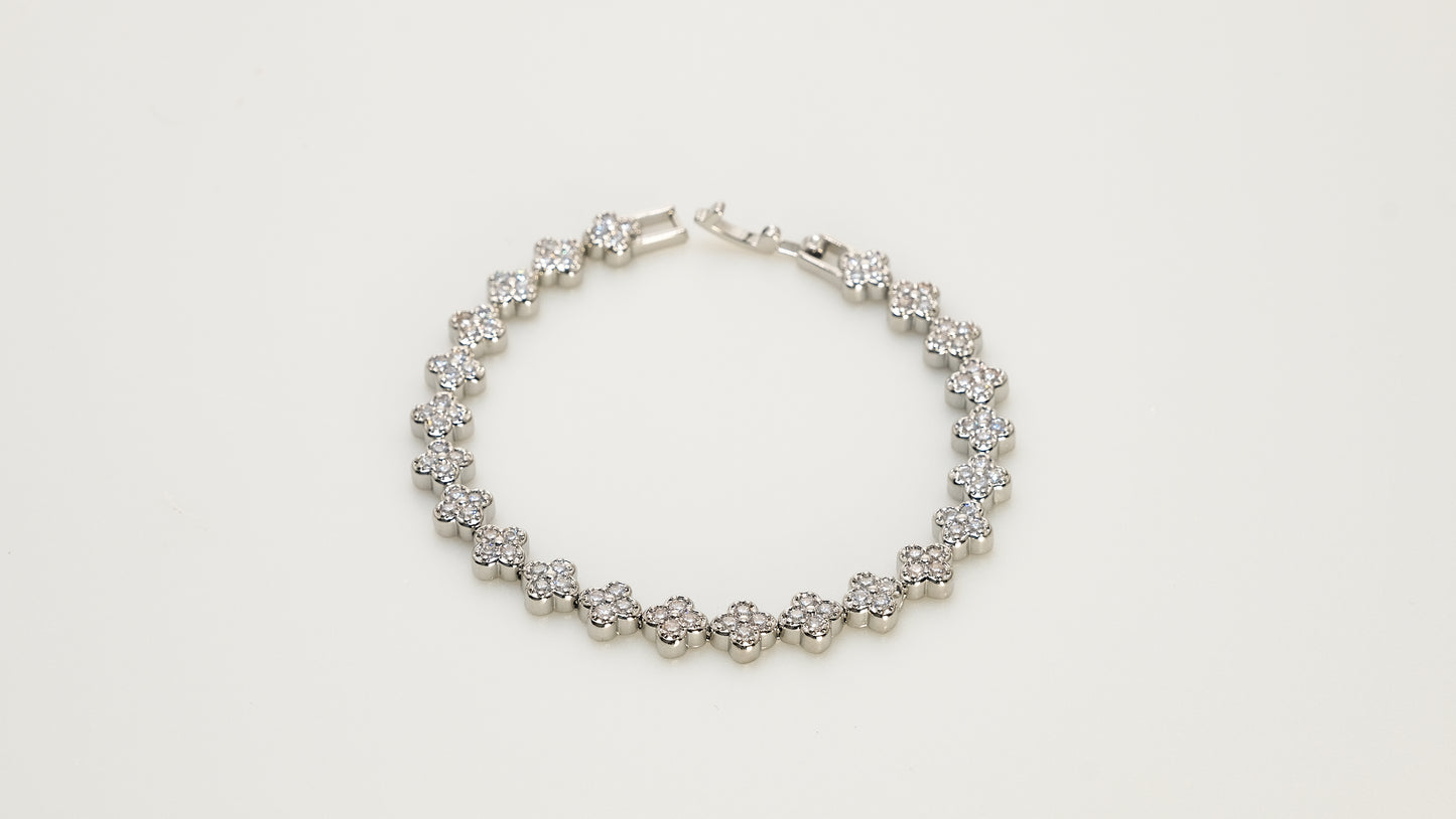 Copper plated 14k gold bracelet, platinum silver, inlaid with white zircon, unique four-leaf clover design - Lyra