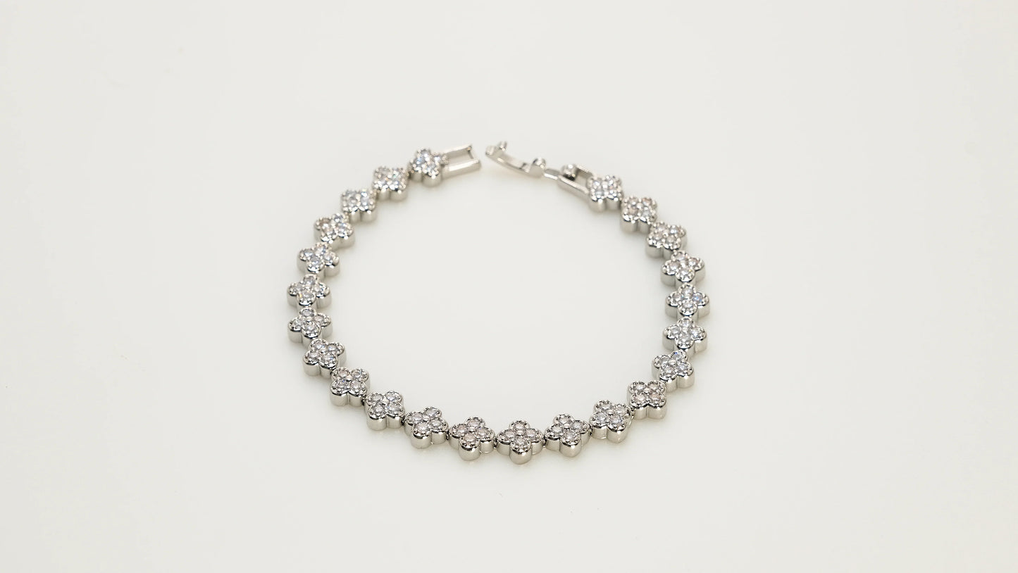 Copper plated 14k gold bracelet, platinum silver, inlaid with white zircon, unique four-leaf clover design - Lyra