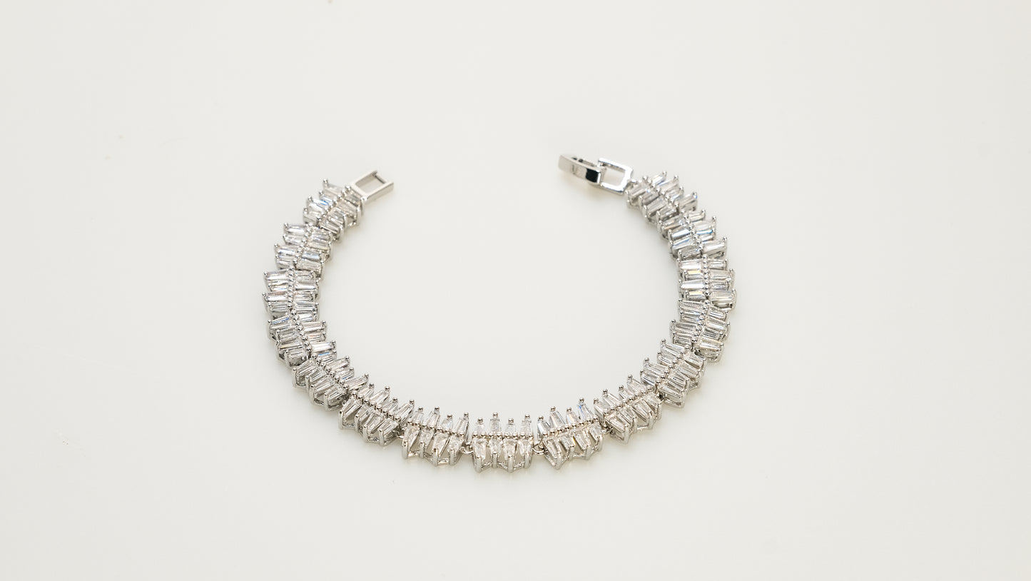 Copper plated 14k gold bracelet wholesale, platinum silver, irregular white zircon, buckle unique design - Lyra
