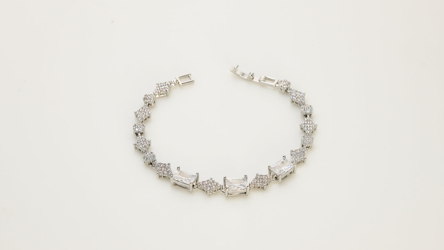 Copper plated 14k gold bracelet, unique design inlaid with zircon, a must-have for gifts and festivals - Lyra