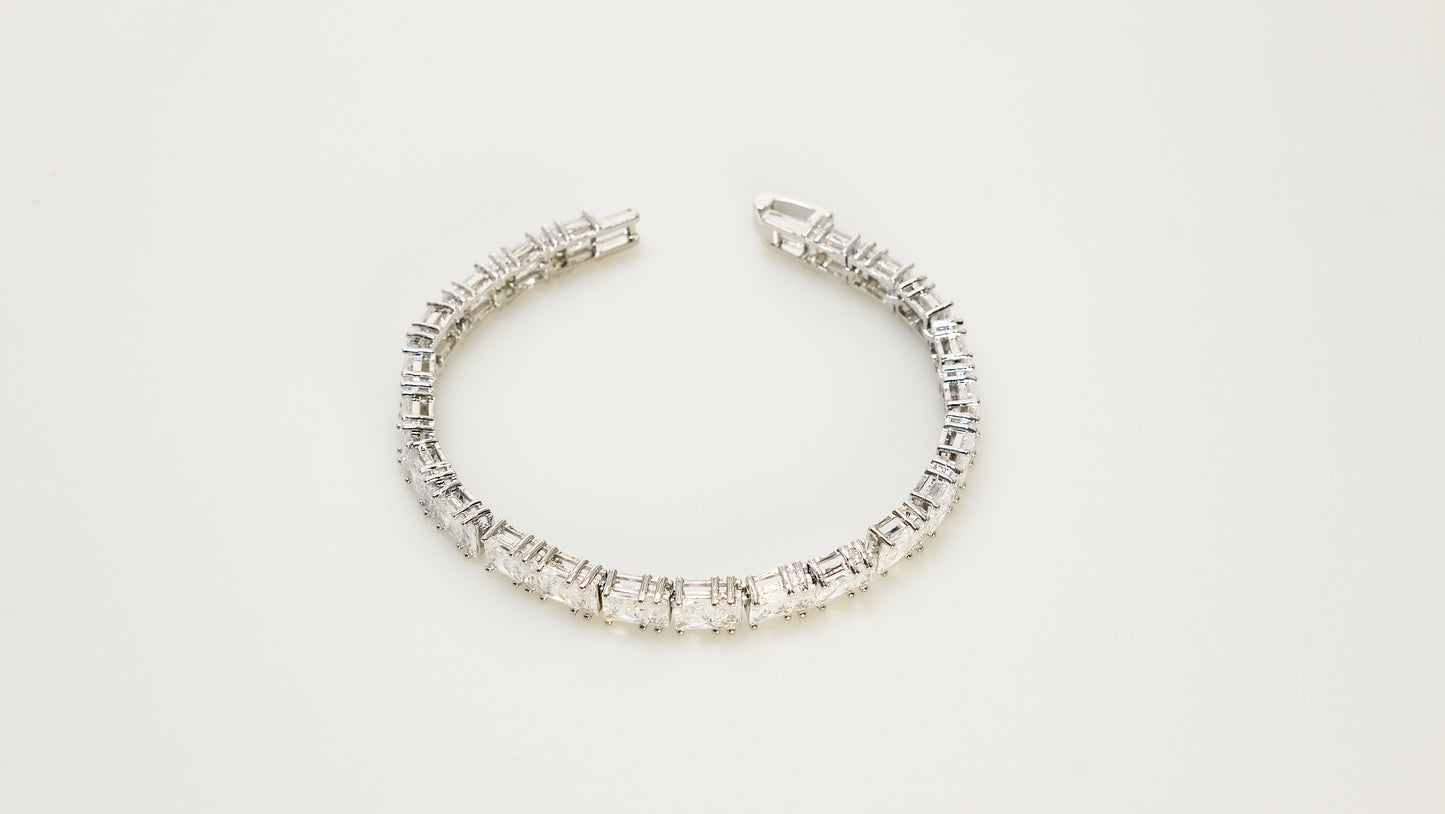 Copper plated 14k gold bracelet wholesale, unique design inlaid with irregular zircon, four-leaf clover silver with zircon gift festival essential - Lyra