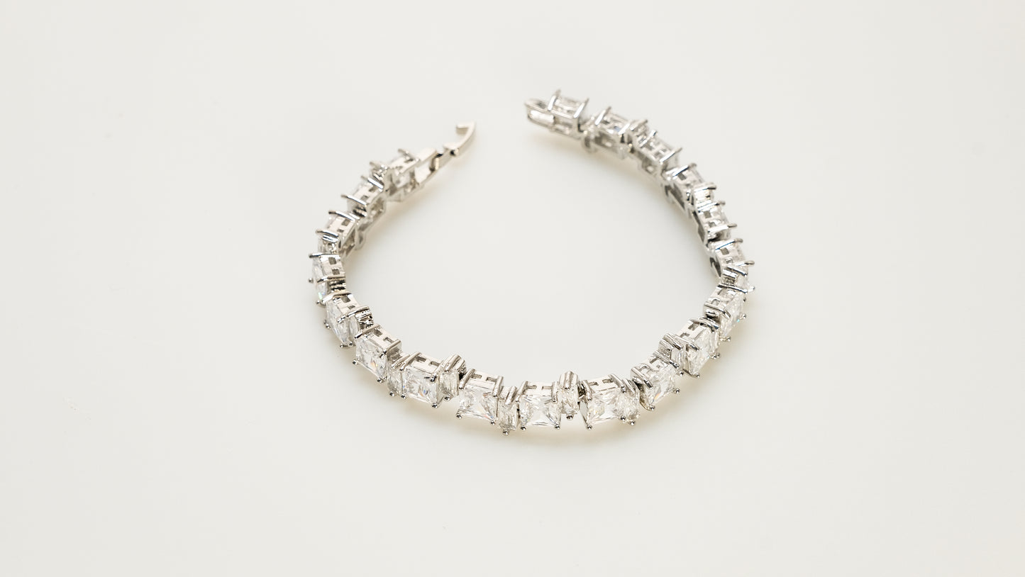 White zircon copper plated 14k gold bracelet wholesale, unique design inlaid with irregular geometric zircon, a must-have for fashionable gifts - Lyra