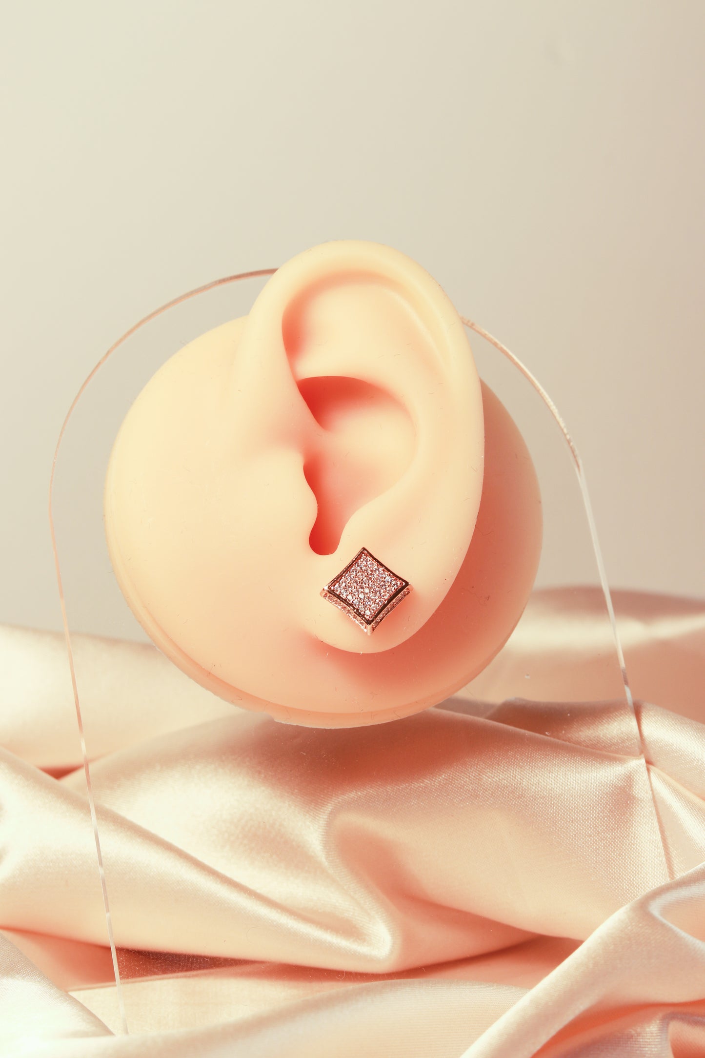 Square and round styles, shining zircon earrings, versatile and casual - Lyra