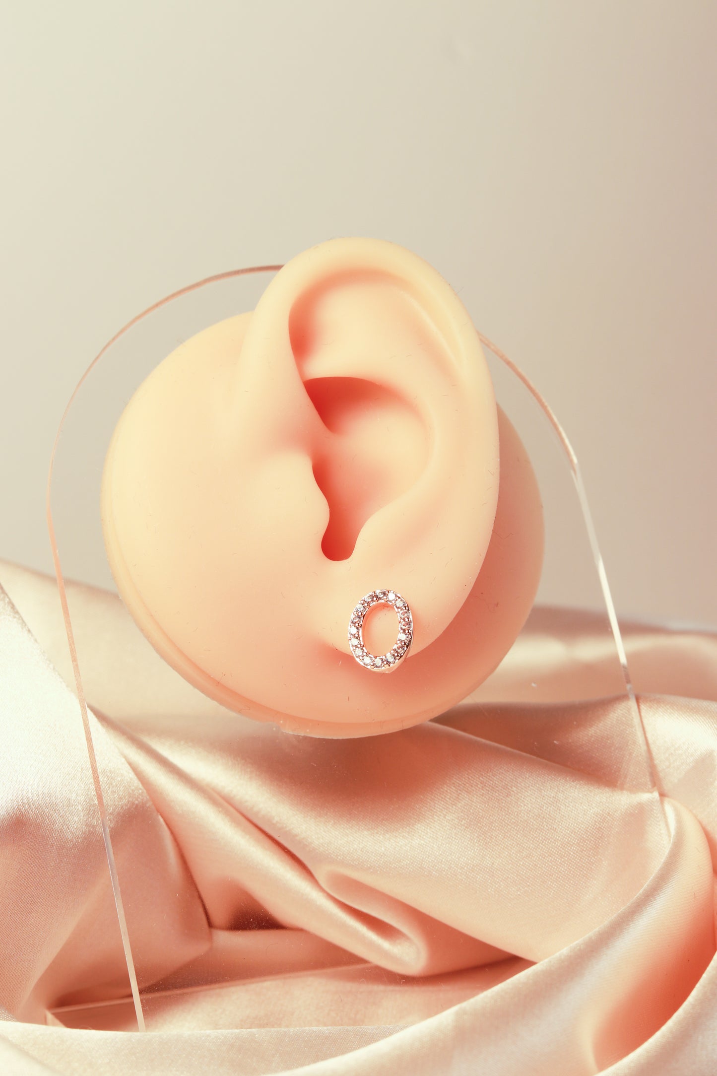 Hollow round zircon glittering high-end exquisite earrings - Lyra