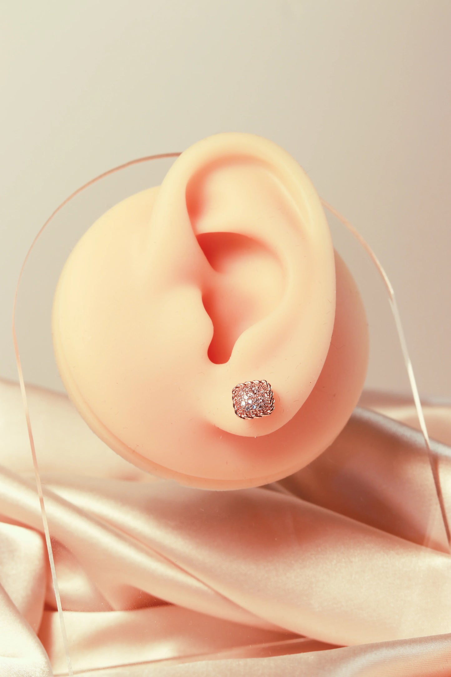 Square and round styles, shining zircon earrings, versatile and casual - Lyra