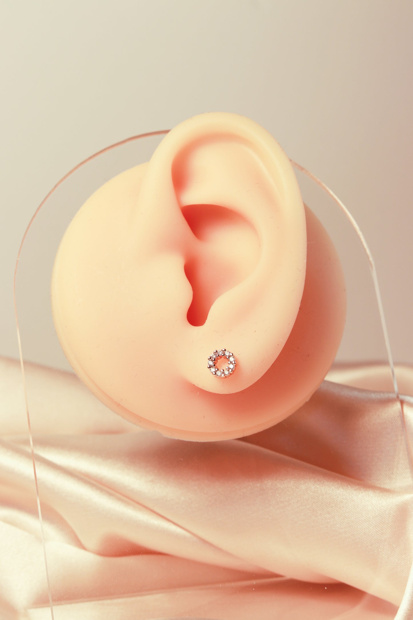 Hollow round zircon glittering high-end exquisite earrings - Lyra