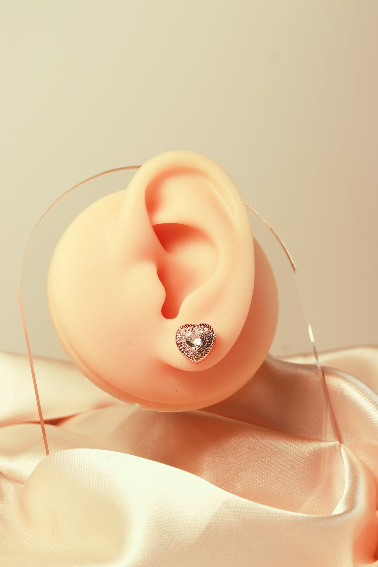 Three styles of heart-shaped earrings, exquisite and versatile, eye-catching - Lyra