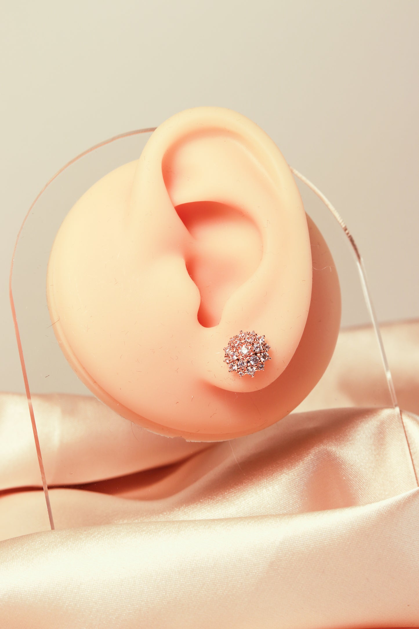 Light, hoop, four-leaf clover pattern earrings, unique style, niche - Lyra