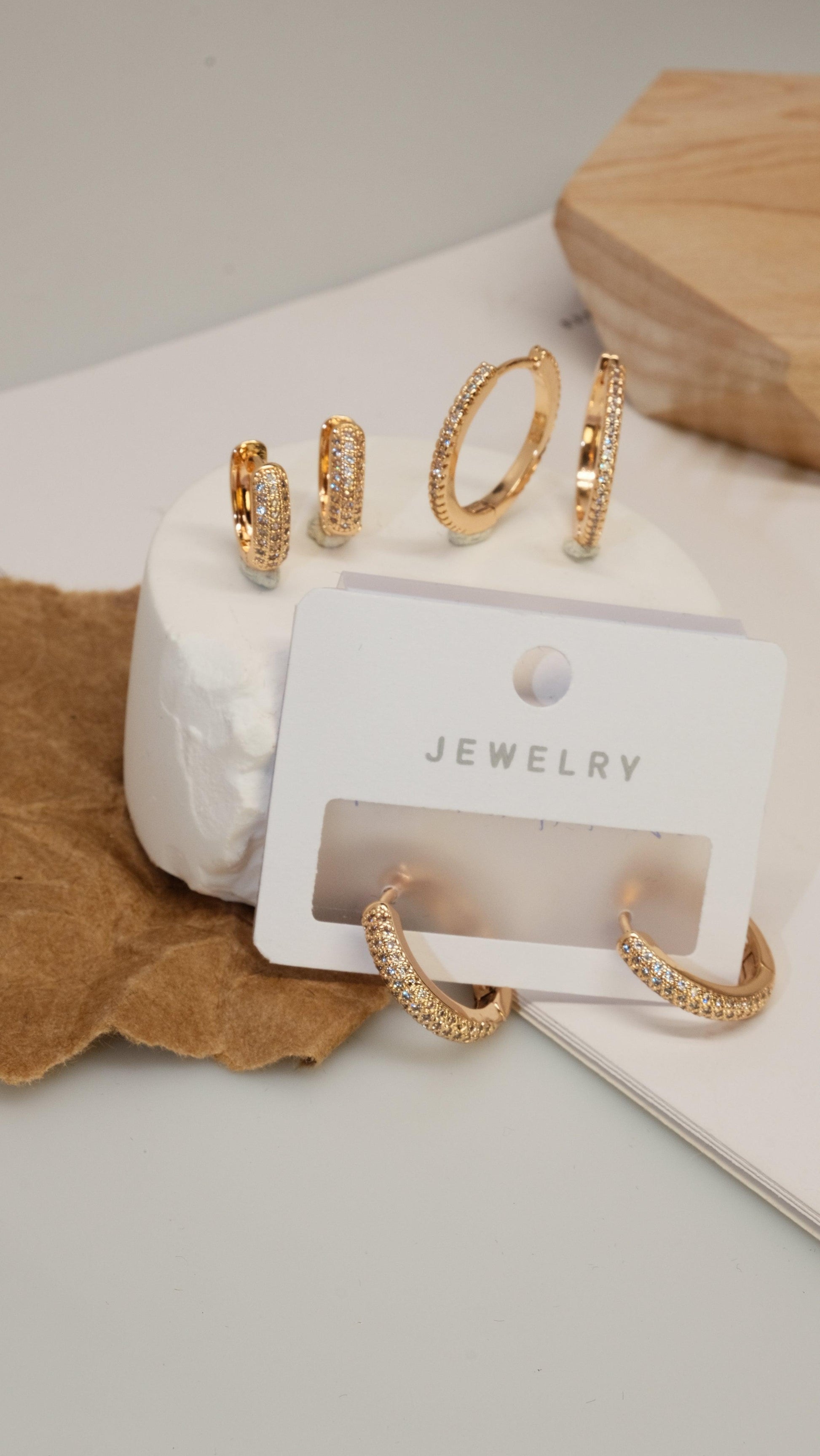 The fourth set of ring-inlaid zircon earrings - Lyra