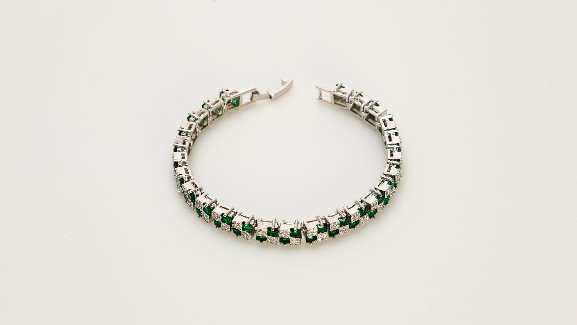 Copper plated 14k gold bracelet wholesale, unique design inlaid with irregular zircon, a must-have for fashionable gifts2 - Lyra