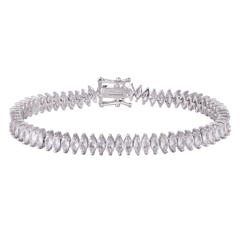 The bracelet is made of three layers of copper plated with gold and diamond-shaped zircon splicing design. It is purchased in wholesale and is not prone to allergies. - Lyra
