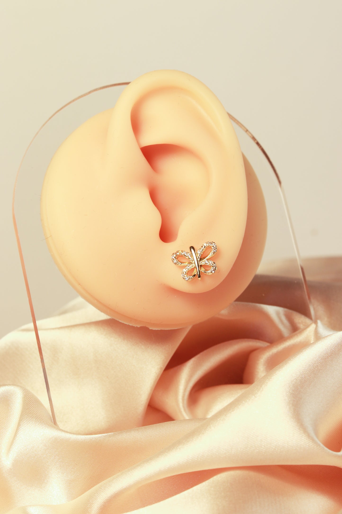 Butterfly earrings, exquisite style suitable for women - Lyra